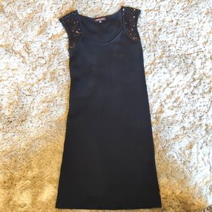 Adrienne Vittadini Black Ribbed scooped neck sequin dress. Size L